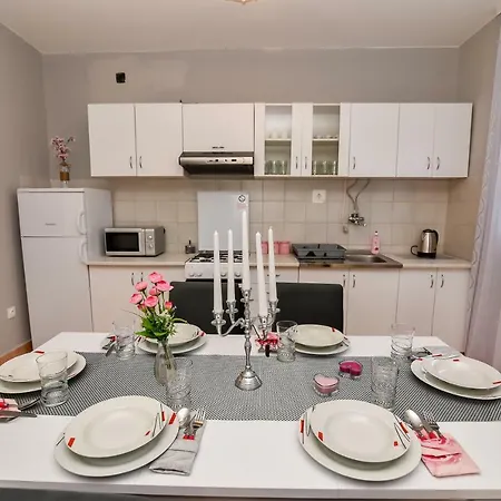 Apartman Gajtana דירה *
